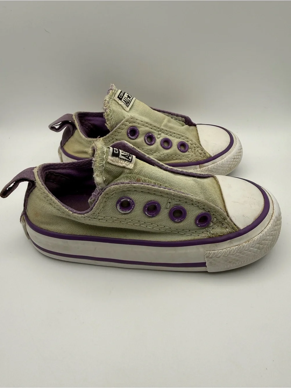 Converse Kids Slip-On Low Top Sneakers - Green with Purple Trim Infant Size 5